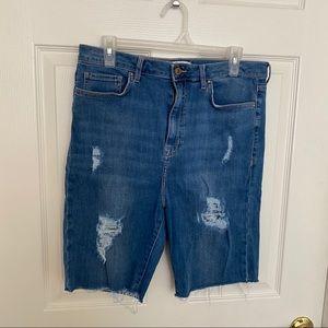 High-rise Jean capris